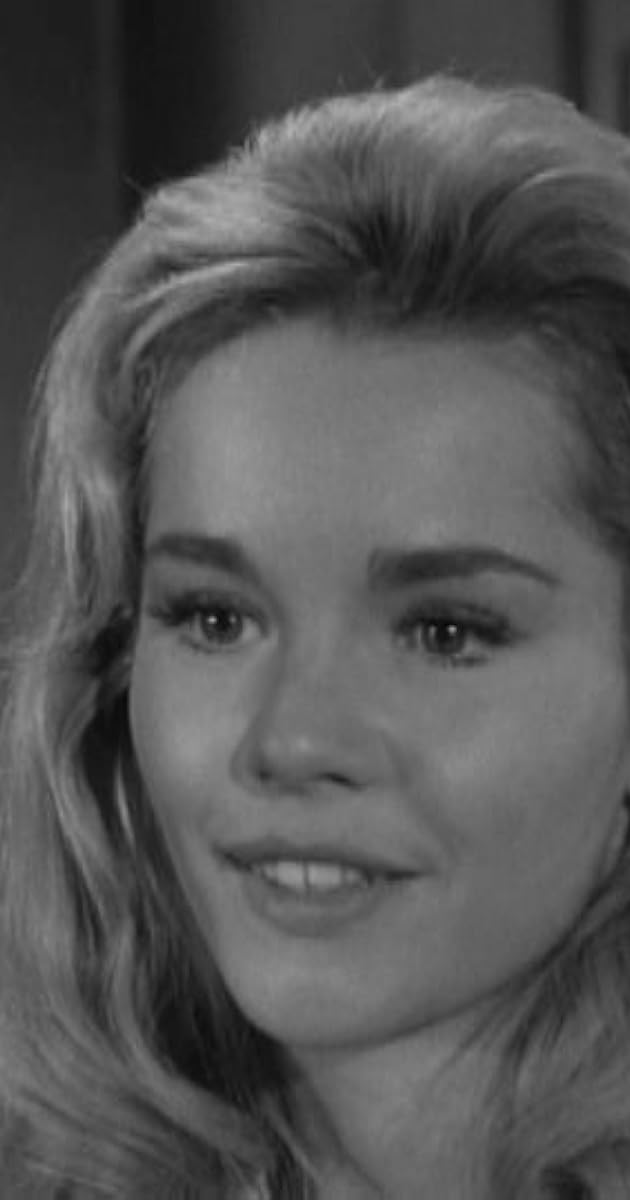 dana pranata recommends tuesday weld topless pic