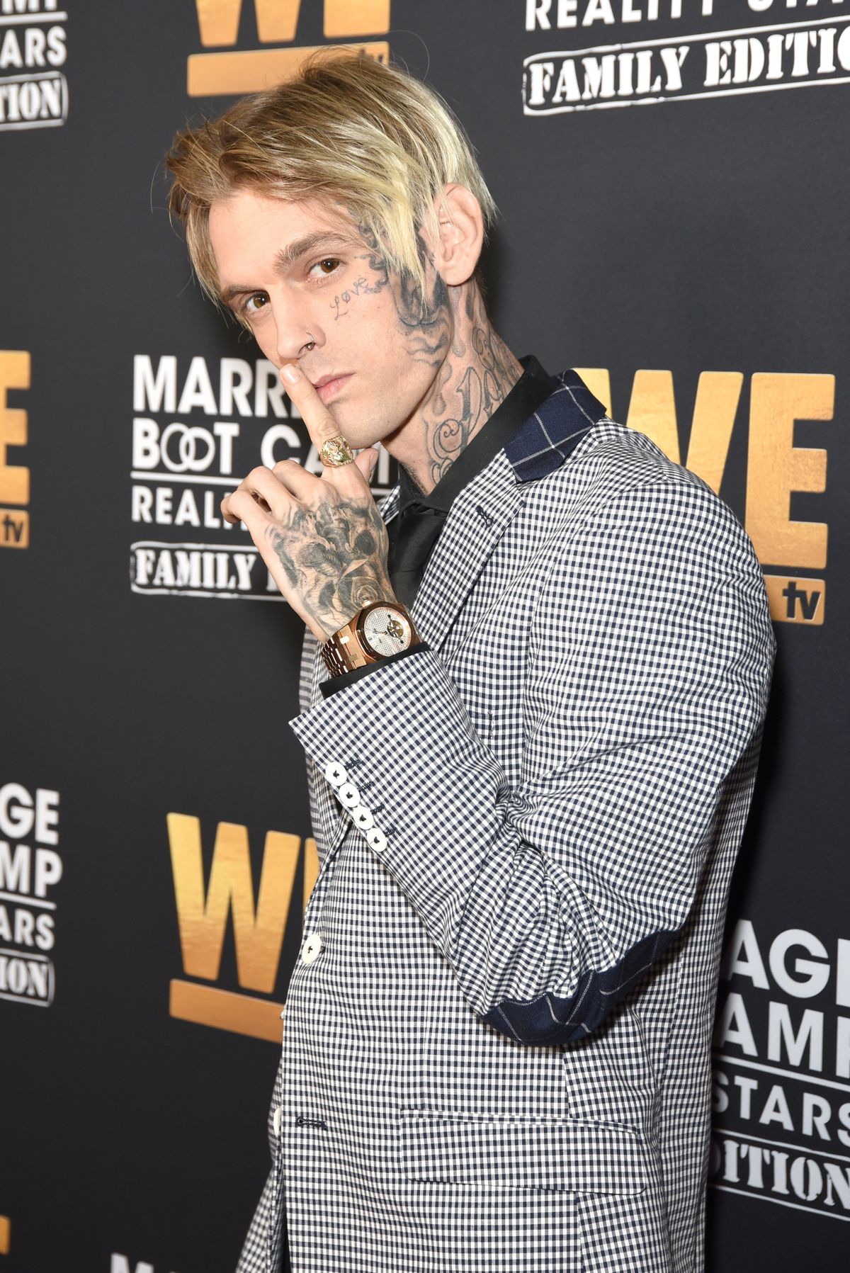 don cue share aaron carter porn photos