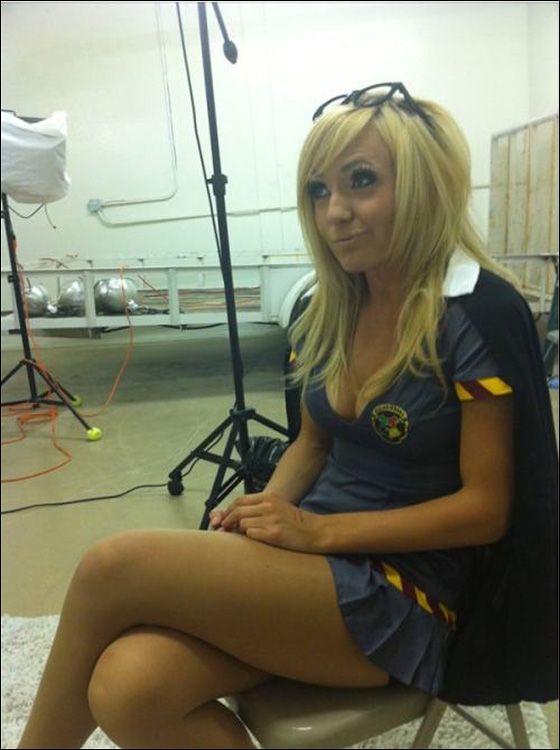 charlie gray add photo does jessica nigri do nudes